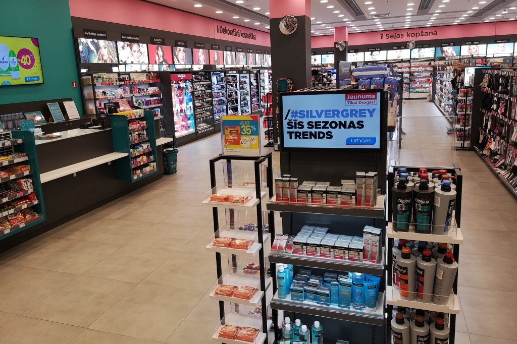 Informatīvo un reklāmas monitoru noma